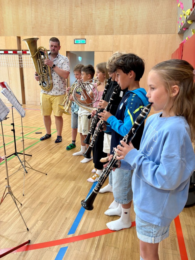 Besuch der Musikschule Paltental