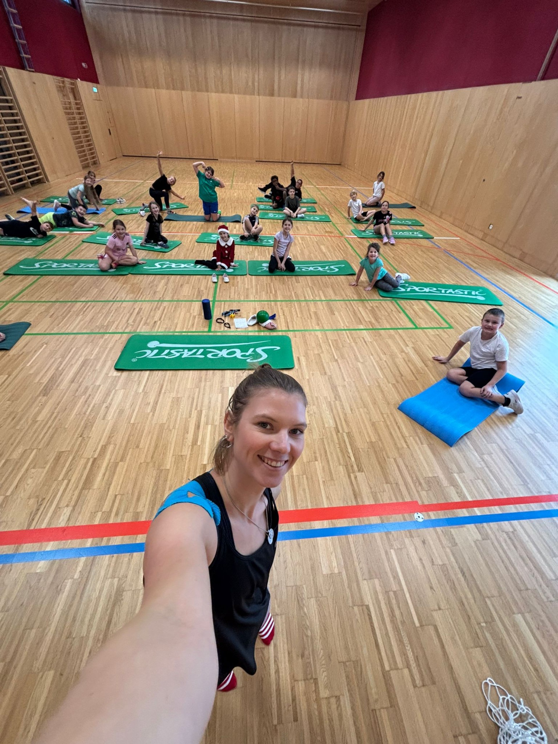 Fitnessworkout im Turnunterricht