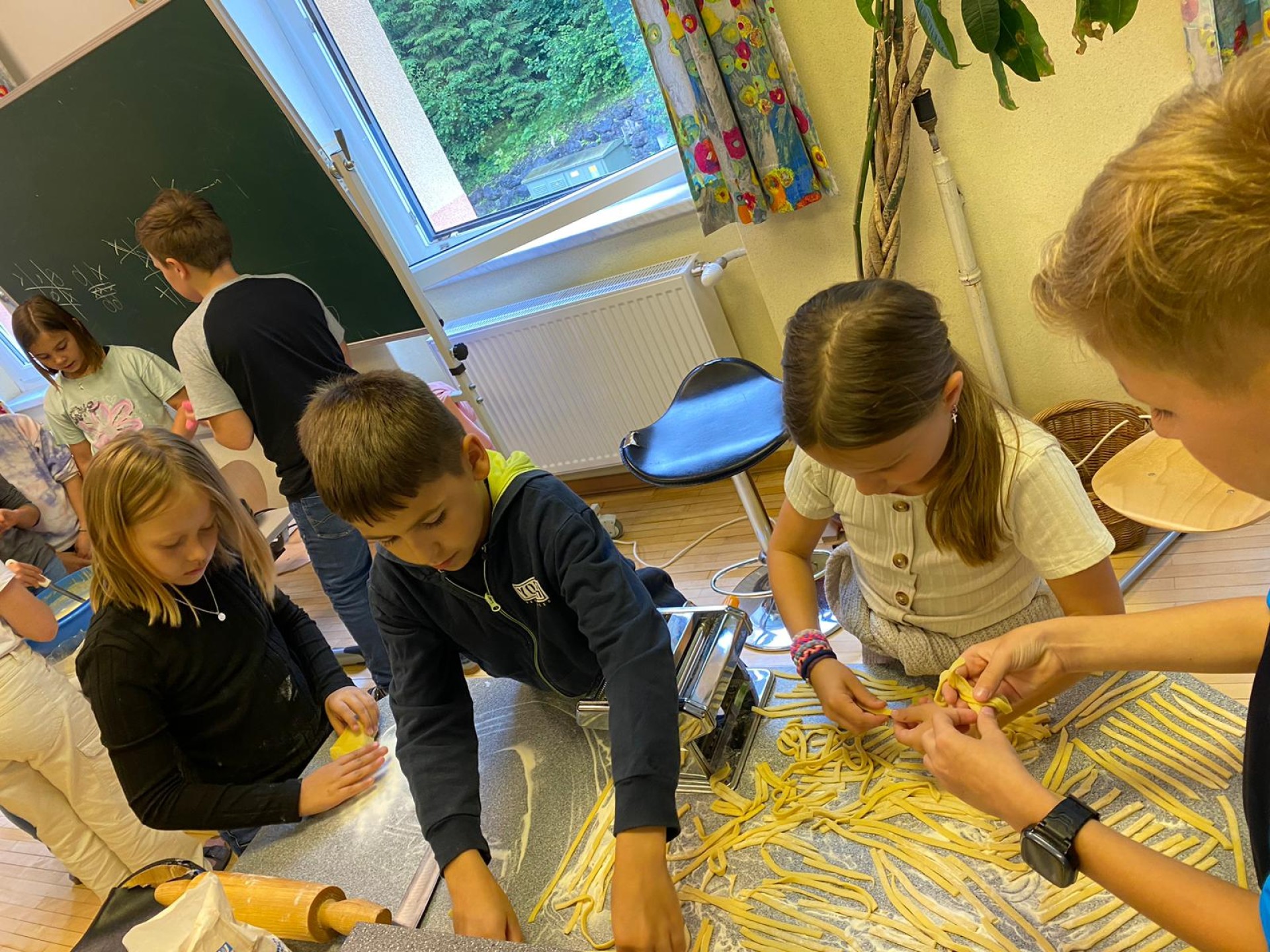 Ein Tag voller kulinarischer Abenteuer an der Volksschule Selzthal