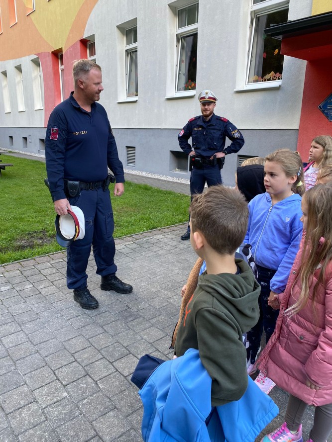 Polzeibesuch: 1. und 2. Klasse