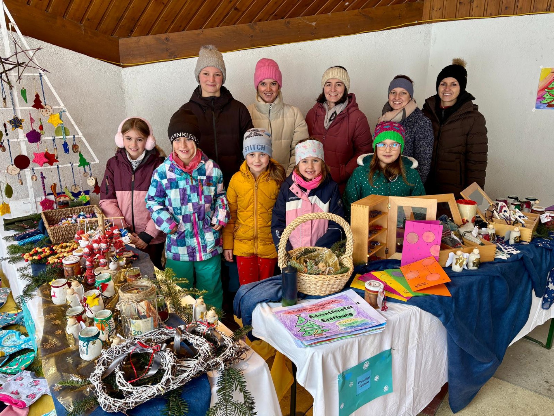 VS Selzthal beim Adventmarkt im eigenen Ort dabei!
