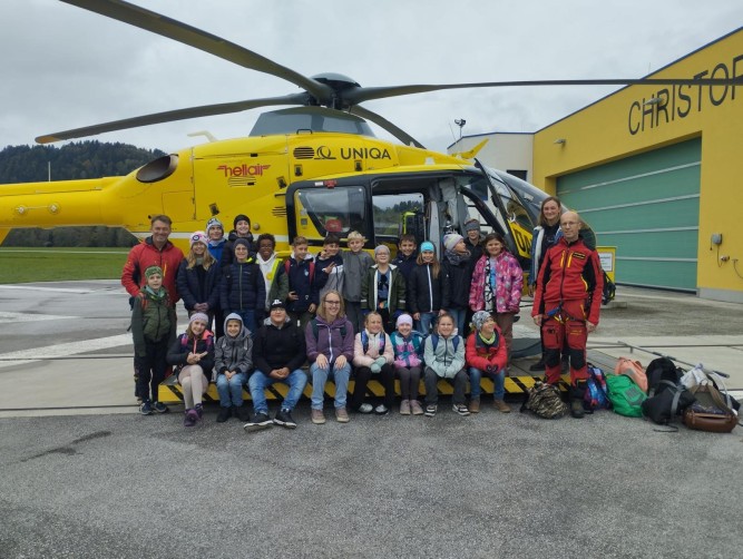 Besuch beim ÖAMTC-Hubschrauber in Niederöblarn